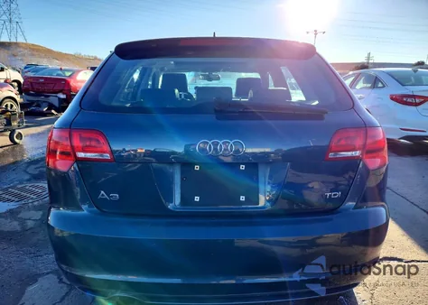 2011 Audi A3 Premium Plus z USA, uszkodzony, nr VIN WAUKJAFM2BA138641